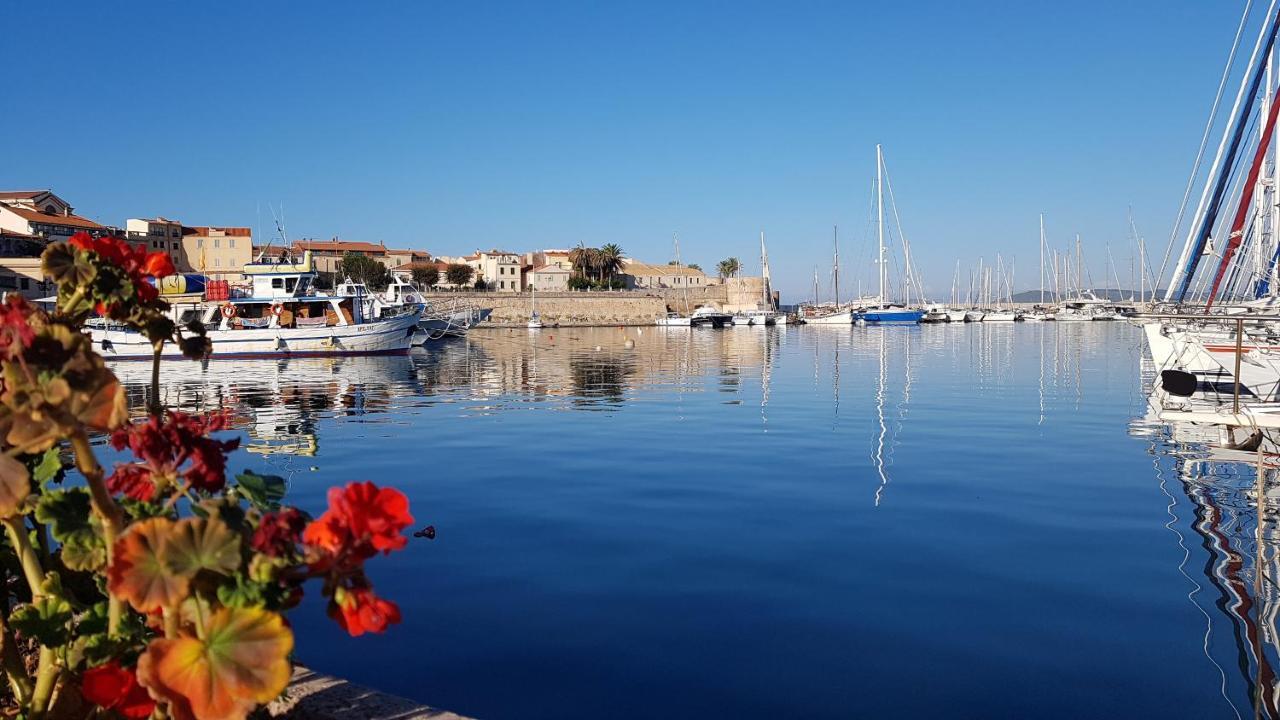 ألغيرو Appartamento In Centro Fronte Spiaggia Del Lido Con Terrazza Vista Mare E Wi-Fi المظهر الخارجي الصورة